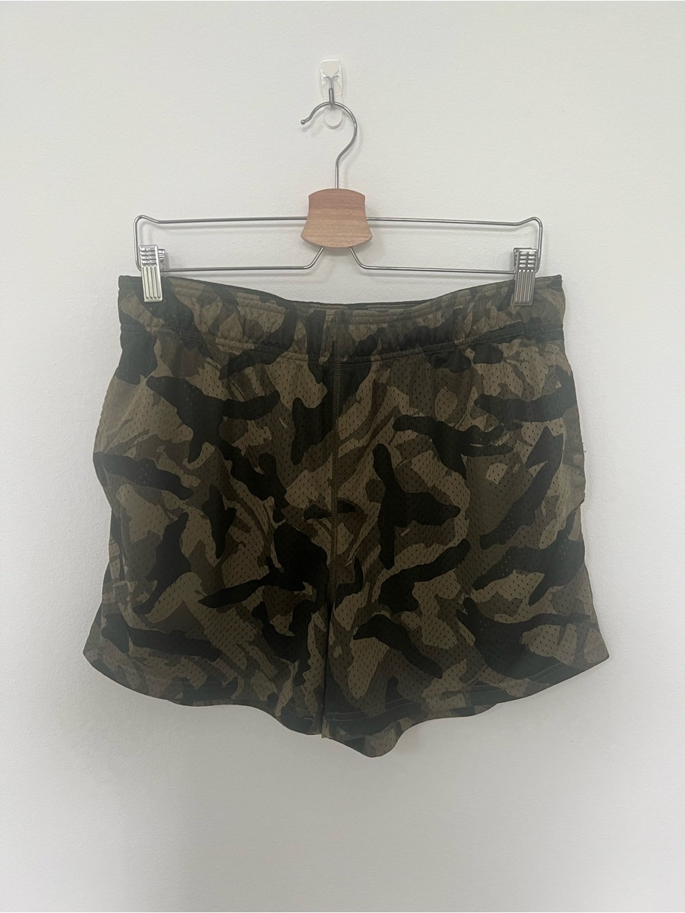 GAP Men's Medium Camo Mesh Athletic Shorts